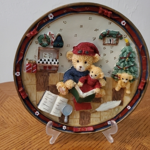 Charming Vintage Teddy Bear Story Time Decorative 3D Christmas Joy Plate - Picture 2 of 4